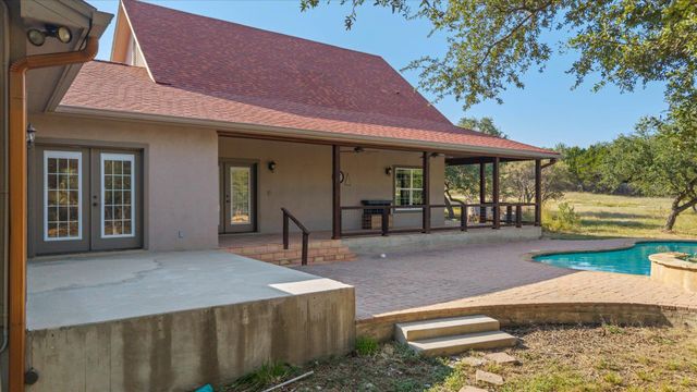 2471 Oak Run DR, Wimberley, TX 78676