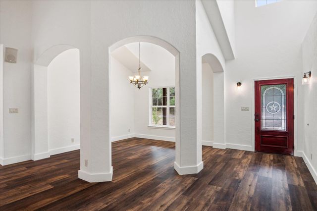 2471 Oak Run DR, Wimberley, TX 78676