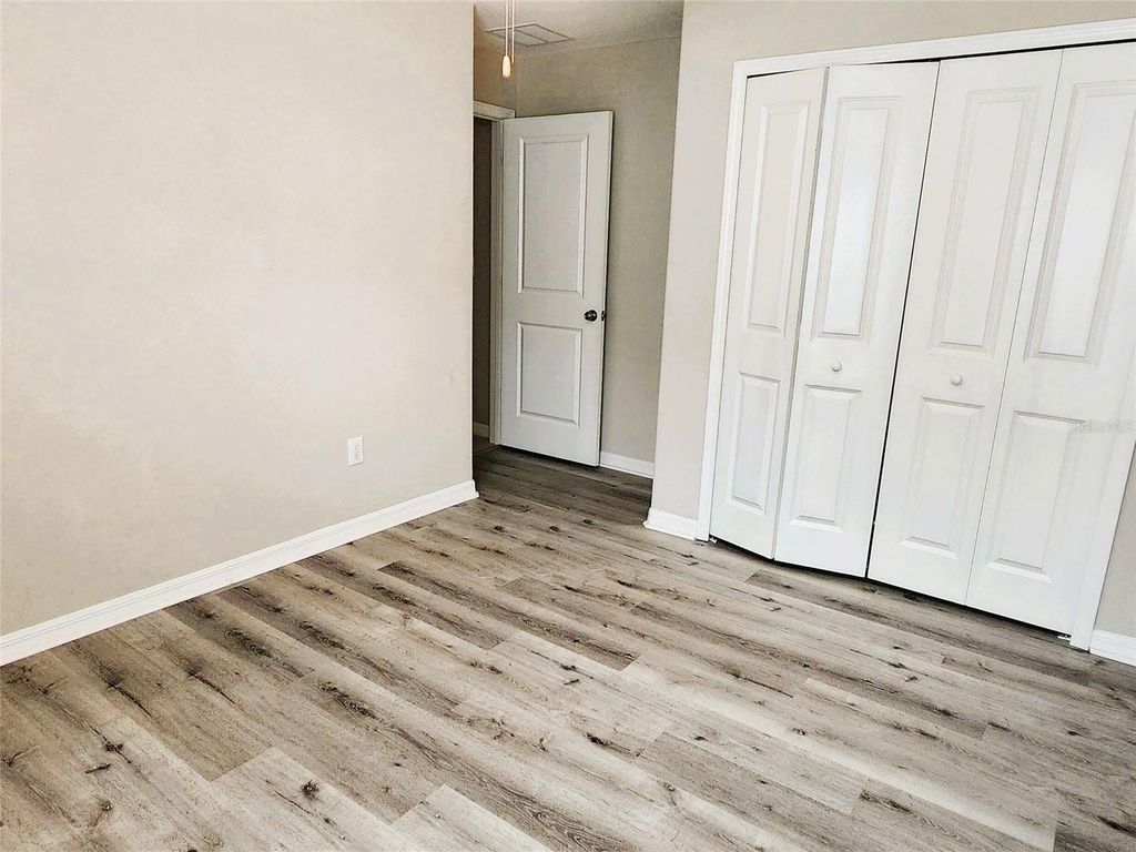 Image 20 of property listing at 11210 SAGE CANYON DRIVE, Riverview, FL 33578