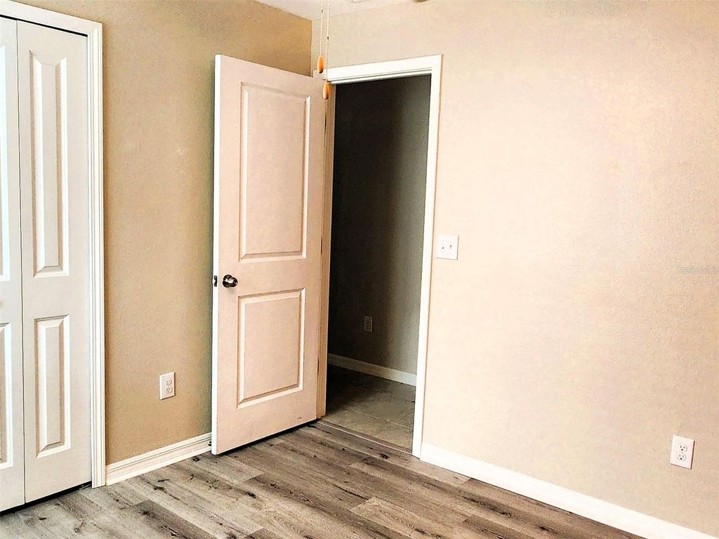 Image 21 of property listing at 11210 SAGE CANYON DRIVE, Riverview, FL 33578