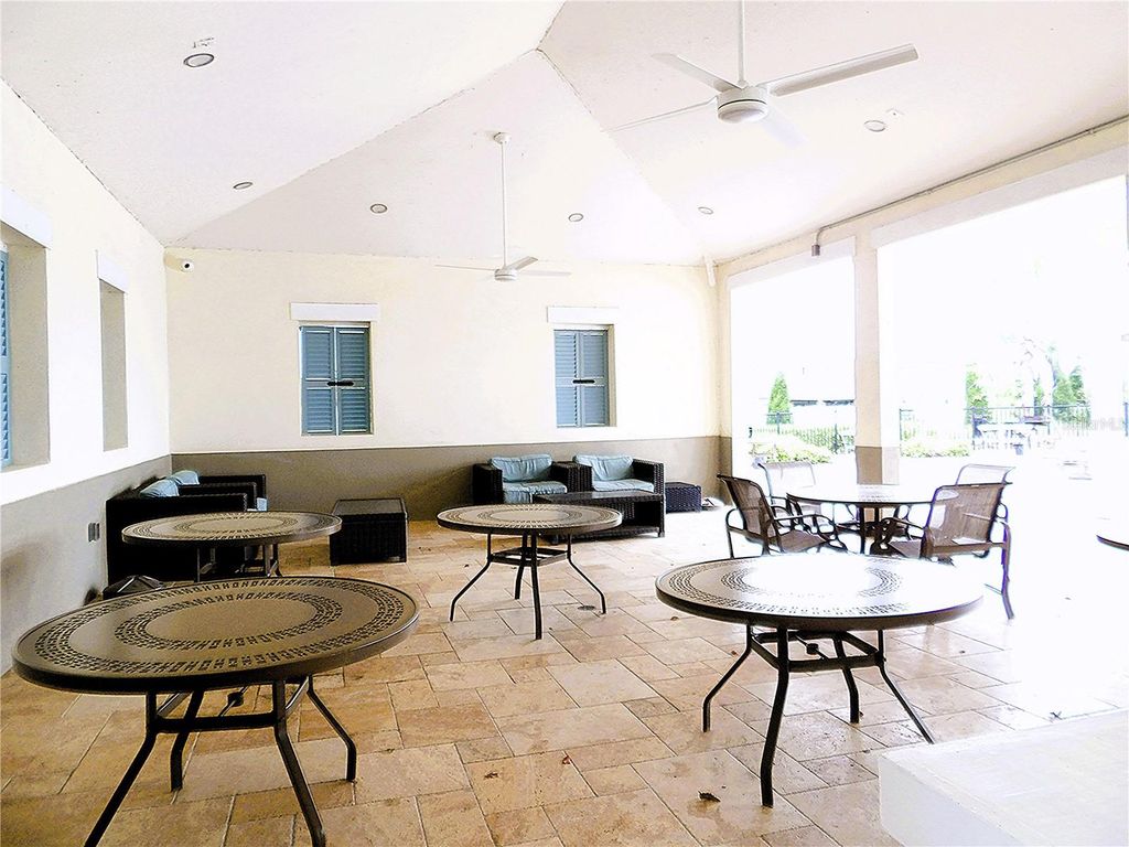 Image 32 of property listing at 11210 SAGE CANYON DRIVE, Riverview, FL 33578