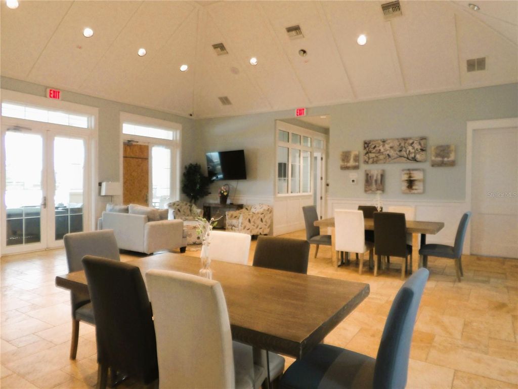 Image 34 of property listing at 11210 SAGE CANYON DRIVE, Riverview, FL 33578