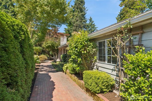 804 84th Avenue NE, Medina, WA 98039