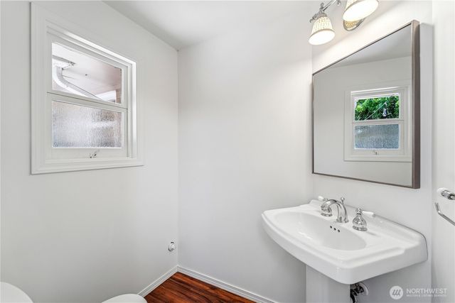804 84th Avenue NE, Medina, WA 98039