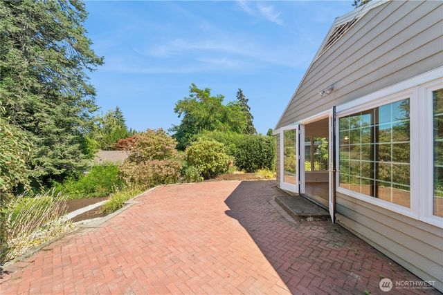 804 84th Avenue NE, Medina, WA 98039