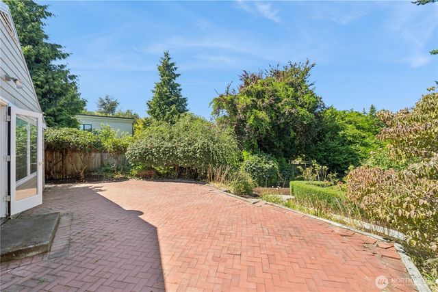 804 84th Avenue NE, Medina, WA 98039