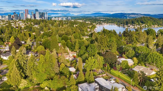 804 84th Avenue NE, Medina, WA 98039