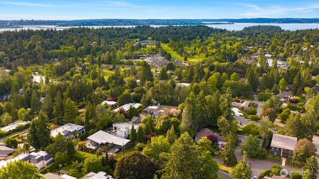 804 84th Avenue NE, Medina, WA 98039