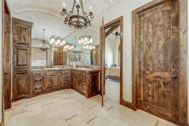 1208 Watercliffe DR, Lago Vista, TX 78645