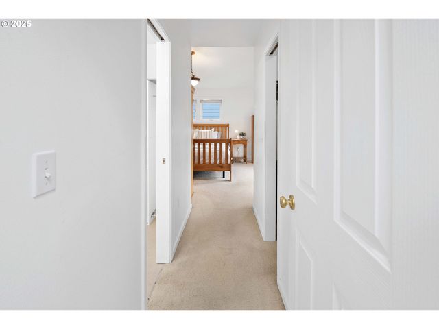 265 23RD St, Astoria, OR 97103