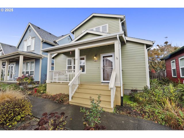 265 23RD St, Astoria, OR 97103