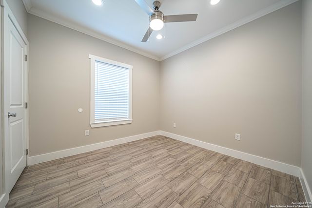 1418 Burleson, San Antonio, TX 78202