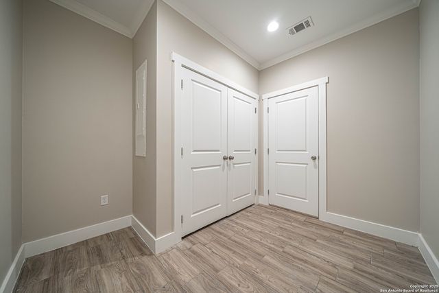 1418 Burleson, San Antonio, TX 78202