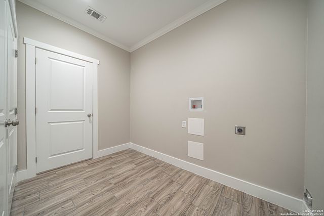 1418 Burleson, San Antonio, TX 78202