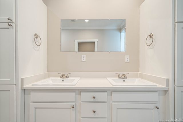 1418 Burleson, San Antonio, TX 78202