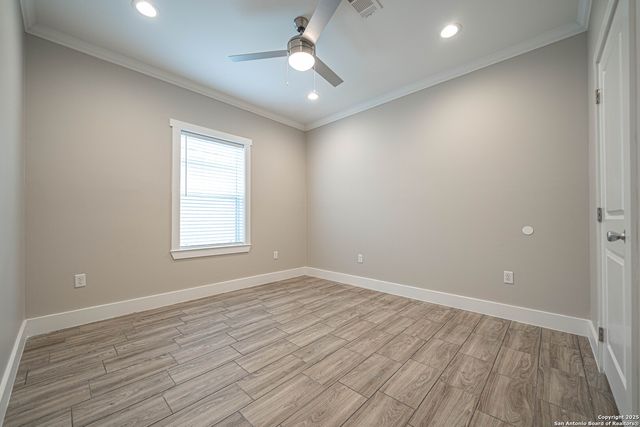 1418 Burleson, San Antonio, TX 78202