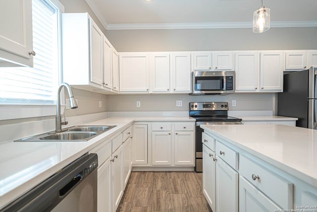 1418 Burleson, San Antonio, TX 78202