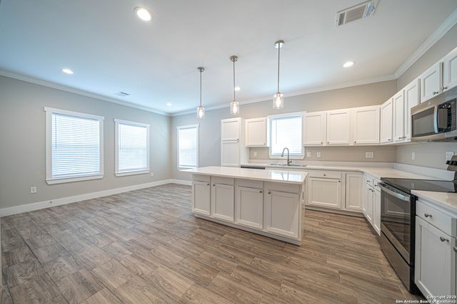 1418 Burleson, San Antonio, TX 78202