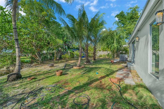 5801 NW 20th St, Margate, FL 33063