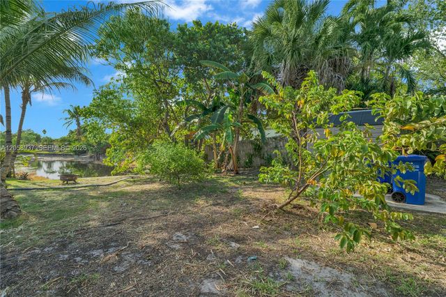 5801 NW 20th St, Margate, FL 33063