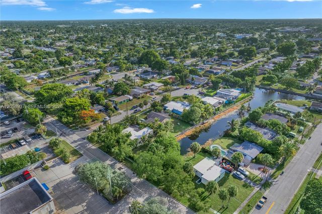 5801 NW 20th St, Margate, FL 33063