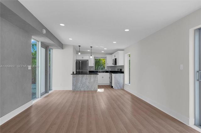 5801 NW 20th St, Margate, FL 33063