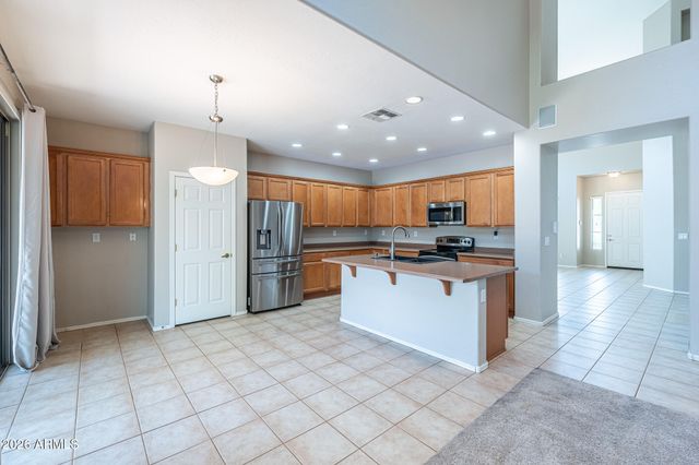 39608 N LOST LEGEND Drive, Phoenix, AZ 85086