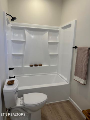 2822 Deer Stand Drive, Sevierville, TN 37876