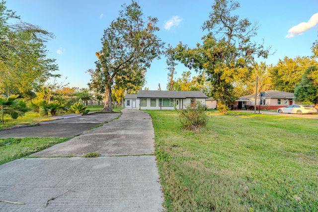 5107 Sycamore Avenue, Pasadena, TX 77503