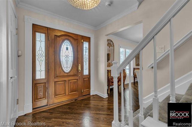 28351 W 14 Mile Road, Farmington Hills, MI 48334