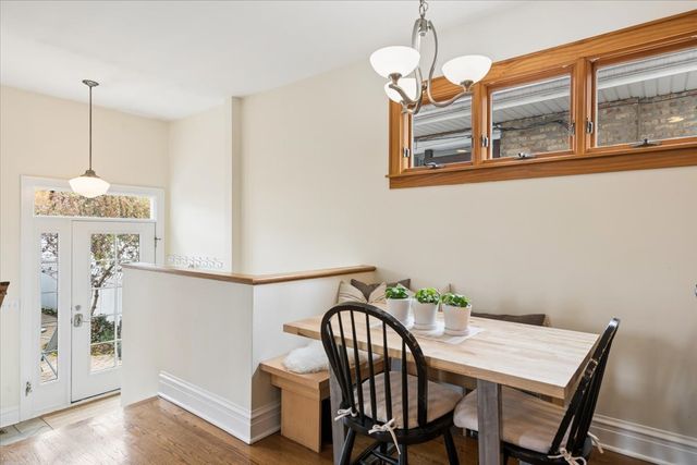 811 Clarence Avenue, Oak Park, IL 60304