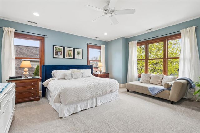 811 Clarence Avenue, Oak Park, IL 60304