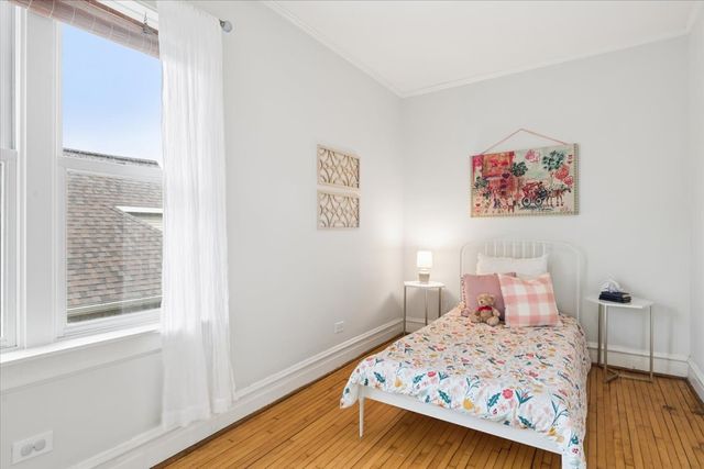 811 Clarence Avenue, Oak Park, IL 60304