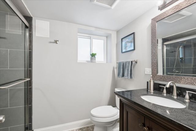 811 Clarence Avenue, Oak Park, IL 60304