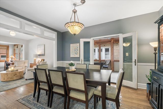 811 Clarence Avenue, Oak Park, IL 60304