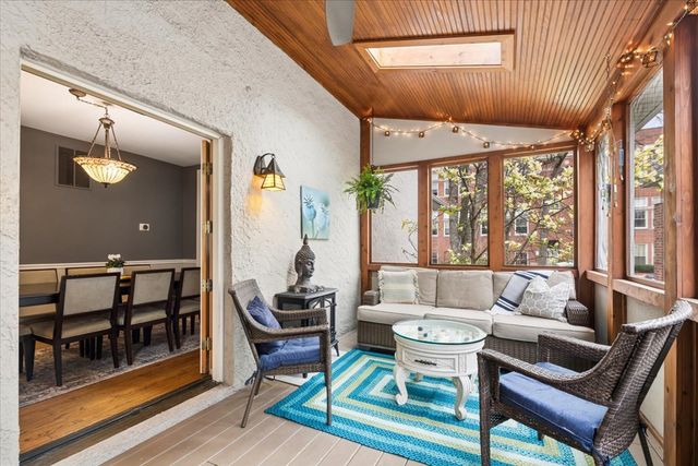 811 Clarence Avenue, Oak Park, IL 60304