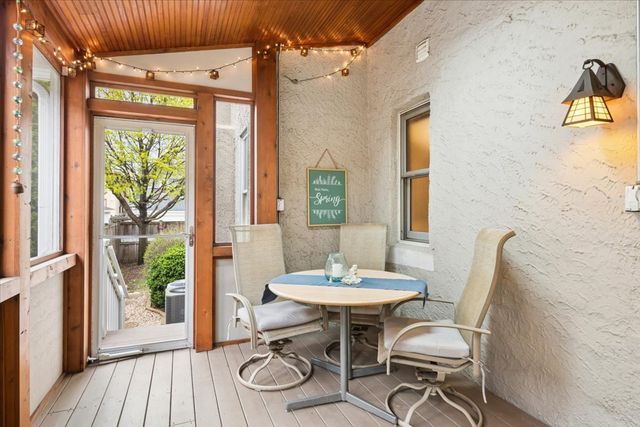 811 Clarence Avenue, Oak Park, IL 60304