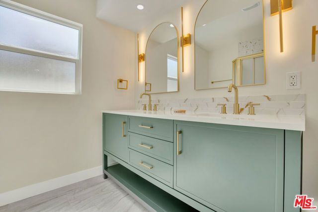 18800 Cohasset Street, Reseda (los Angeles), CA 91335