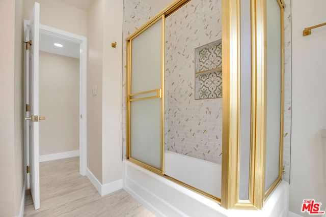 18800 Cohasset Street, Reseda (los Angeles), CA 91335