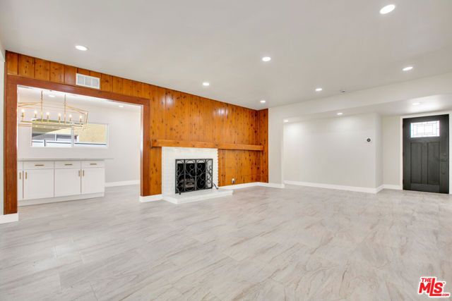 18800 Cohasset Street, Reseda (los Angeles), CA 91335