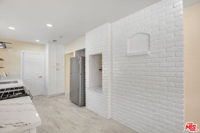 18800 Cohasset Street, Reseda (los Angeles), CA 91335