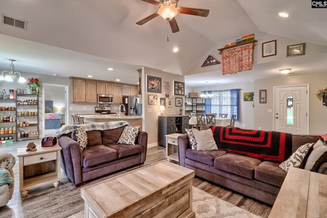 8 Foxfire Lane, Wedgefield, SC 29168