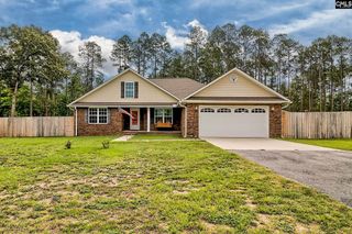 8 Foxfire Lane, Wedgefield, SC 29168