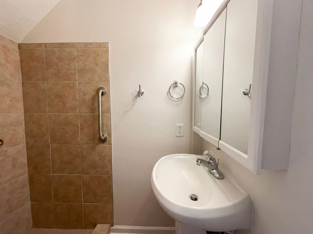 6024 Sagi Cir, La Vergne, TN 37086