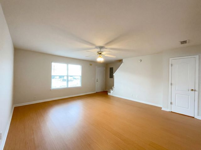 6024 Sagi Cir, La Vergne, TN 37086