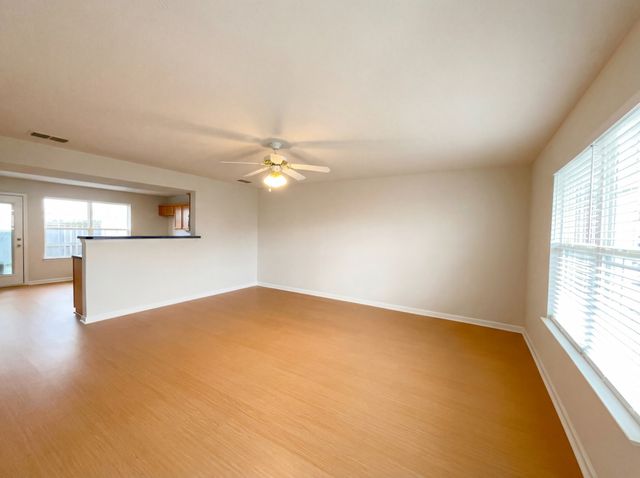 6024 Sagi Cir, La Vergne, TN 37086