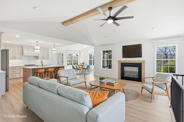 9747 S RTE N, Columbia, MO 65203