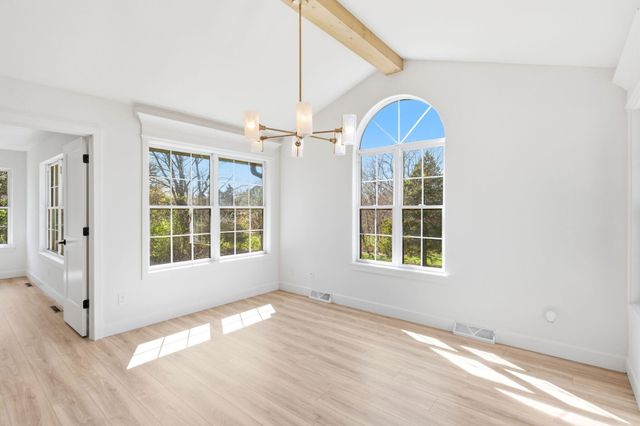 9747 S RTE N, Columbia, MO 65203