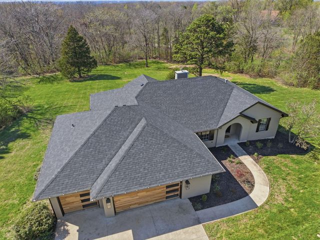 9747 S RTE N, Columbia, MO 65203