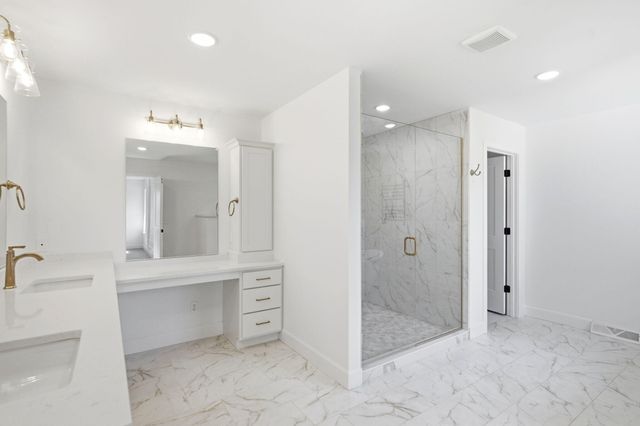 9747 S RTE N, Columbia, MO 65203
